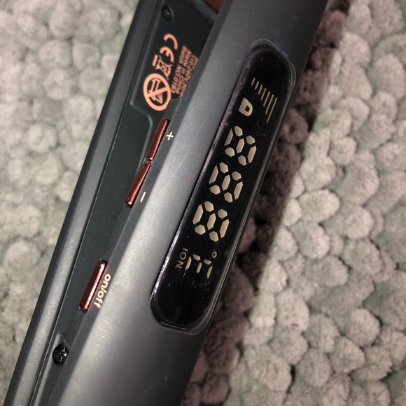 FOXYBAE Hair Straightner - Sleek Flat Iron (Rose Gold Titanium) - Picture 8 of 9